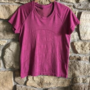 NWOT Lululemon Lunar New Year Swiftly Tech Shor Sleeve Shirt 8 2.0 Rabbit